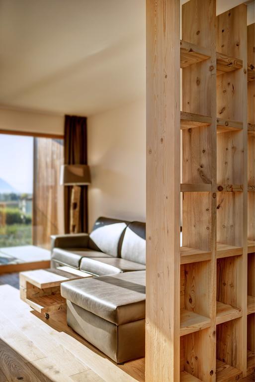 Residence Der Heinrichshof Lagundo Chambre photo